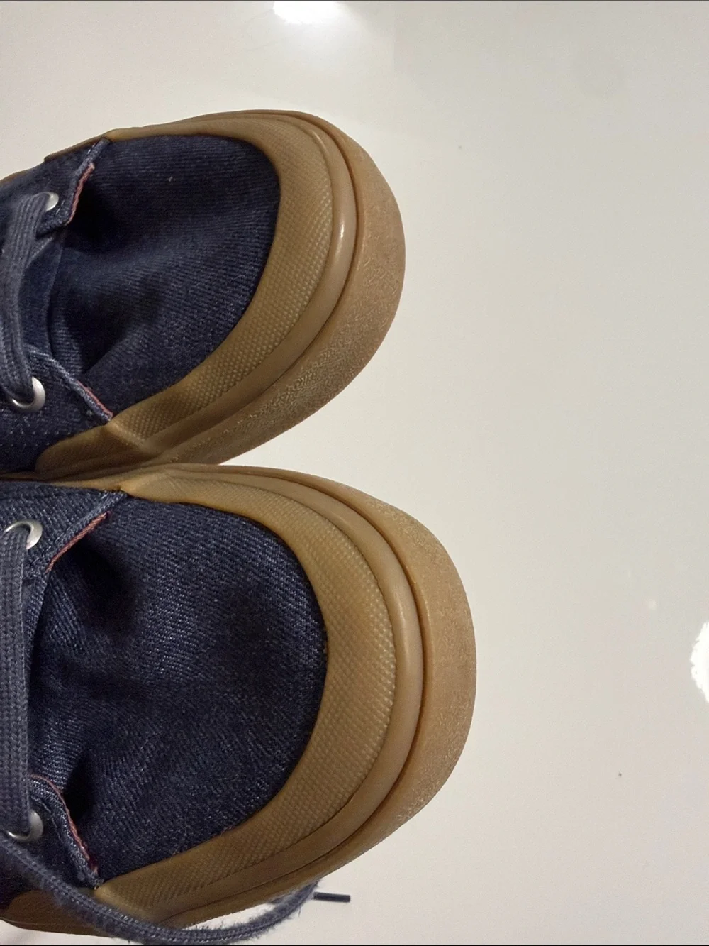 Volcom Men's High-Top Denim Sneakers in Navy and Gum Sz10